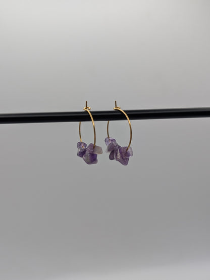 Amethyst Creolen aus Edelstahl | Zarte Edelstein-Ohrringe in Gold oder Silber | 1073