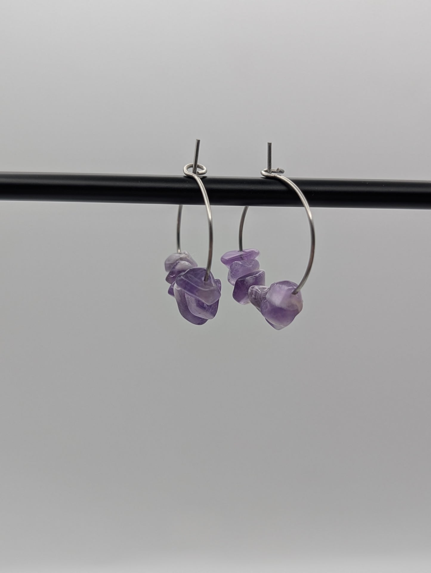 Amethyst Creolen aus Edelstahl | Zarte Edelstein-Ohrringe in Gold oder Silber | 1073