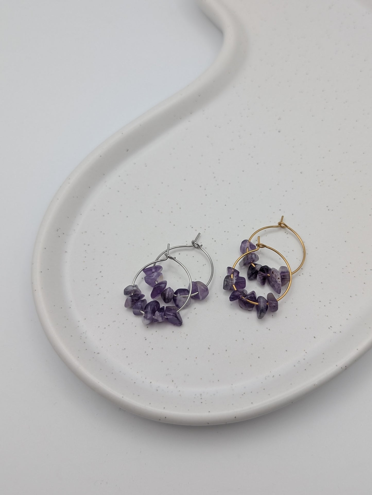 Amethyst Creolen aus Edelstahl | Zarte Edelstein-Ohrringe in Gold oder Silber | 1073