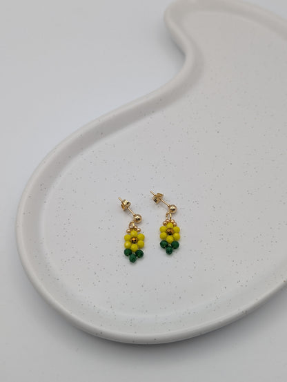 Sonnenblumen-Ohrringe | Zarte Perlenohrringe in Gelb & Grün | 1072