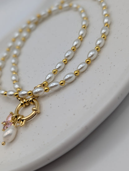 Perlenkette mit Schmetterlings-Anhänger | 18K vergoldet & Süßwasserperle | 1080
