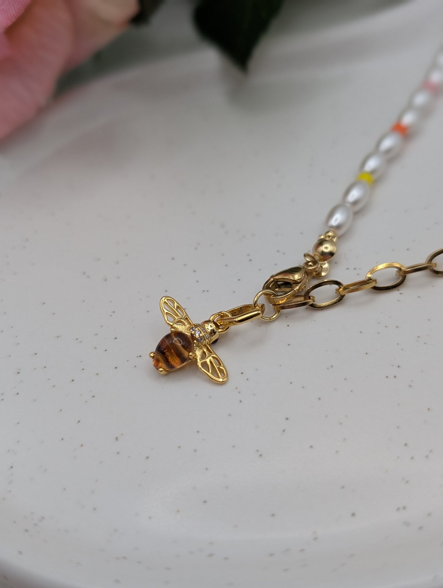 Perlenkette mit Bienen-Anhänger – 925er Silber & Miyuki-Perlen | 1082