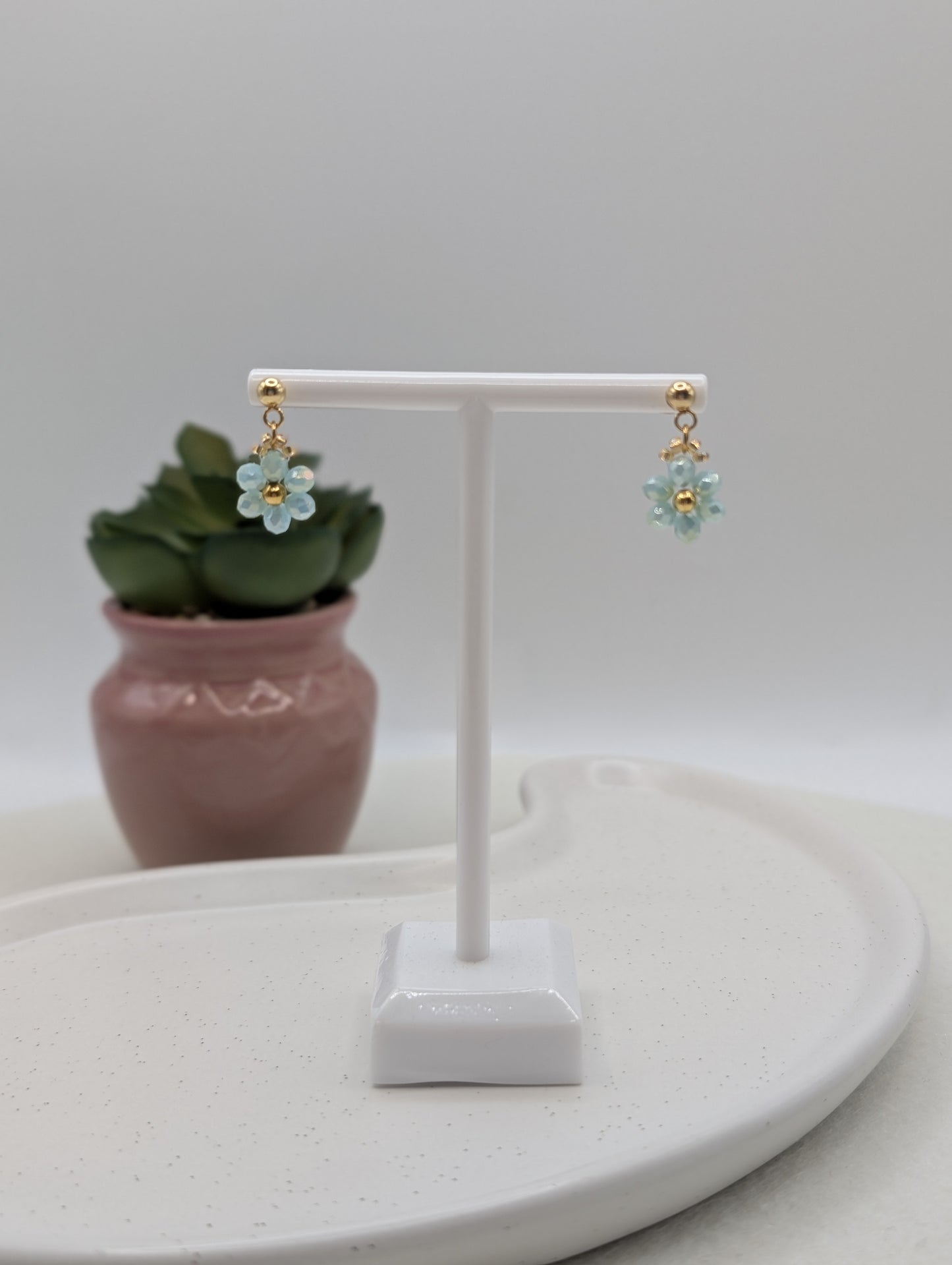 Blumen-Ohrringe aus Edelstahl | Zarte Perlenblumen in 3 Farben | 1074