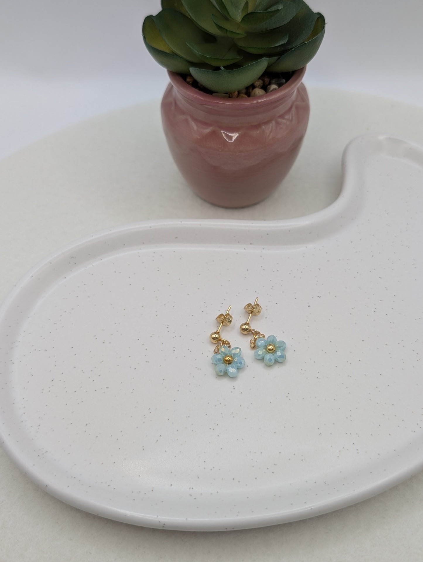 Blumen-Ohrringe aus Edelstahl | Zarte Perlenblumen in 3 Farben | 1074