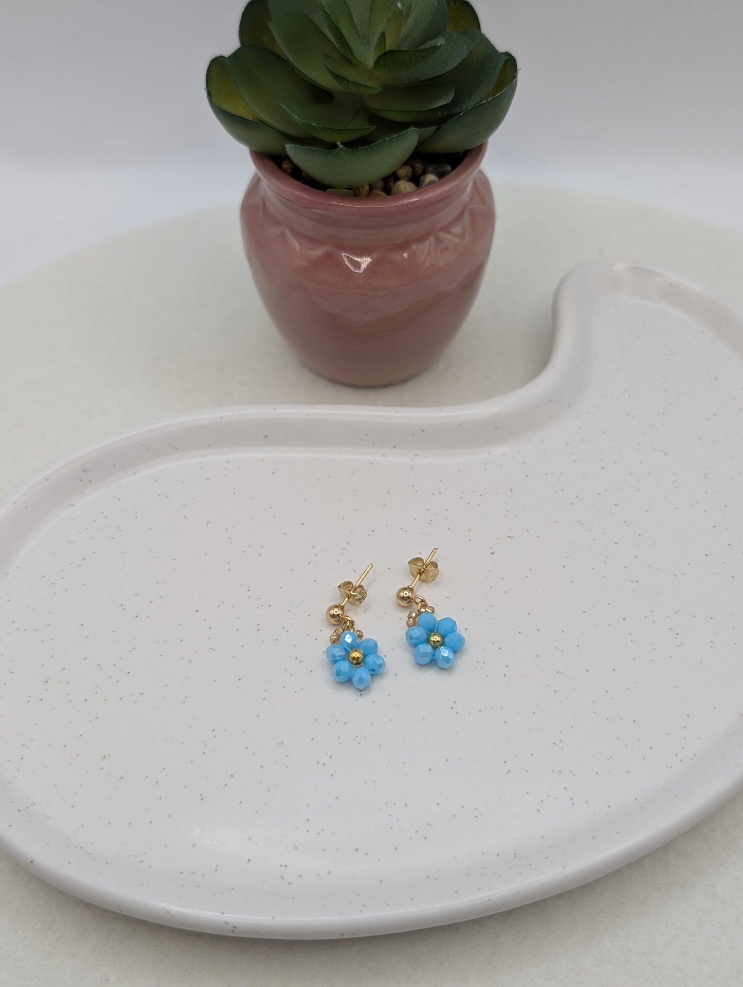 Blumen-Ohrringe aus Edelstahl | Zarte Perlenblumen in 3 Farben | 1074