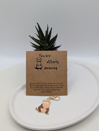 Geschenkset „Otterly Amazing“ – Otter Schlüsselanhänger & Mutkarte | 1143