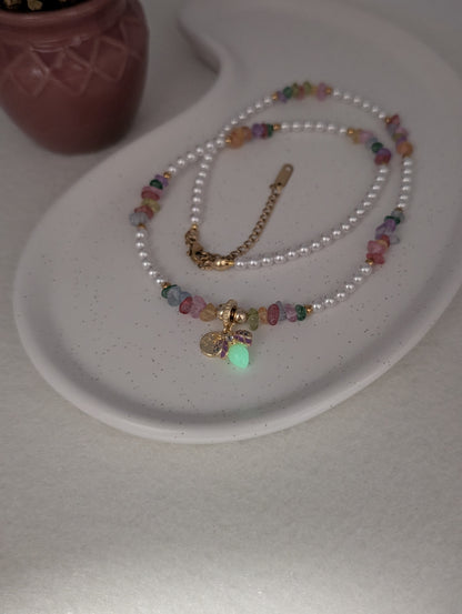 Perlenkette mit Glühwürmchen-Anhänger – 925er Silber & bunte Glassteine | 1081