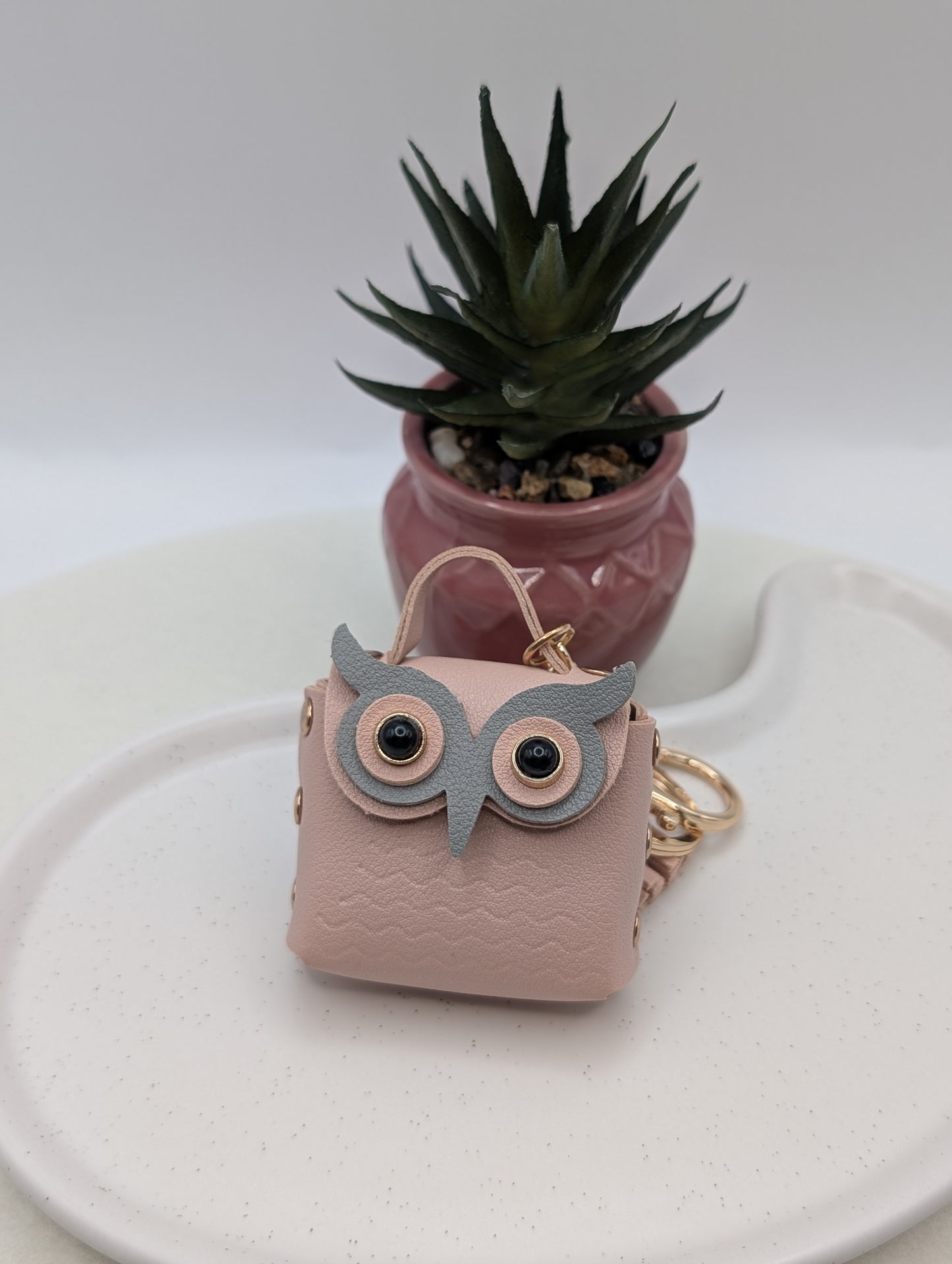 Eulen Schlüsselanhänger mit Mini-Täschchen – Kunstleder & Golddetails | 1016