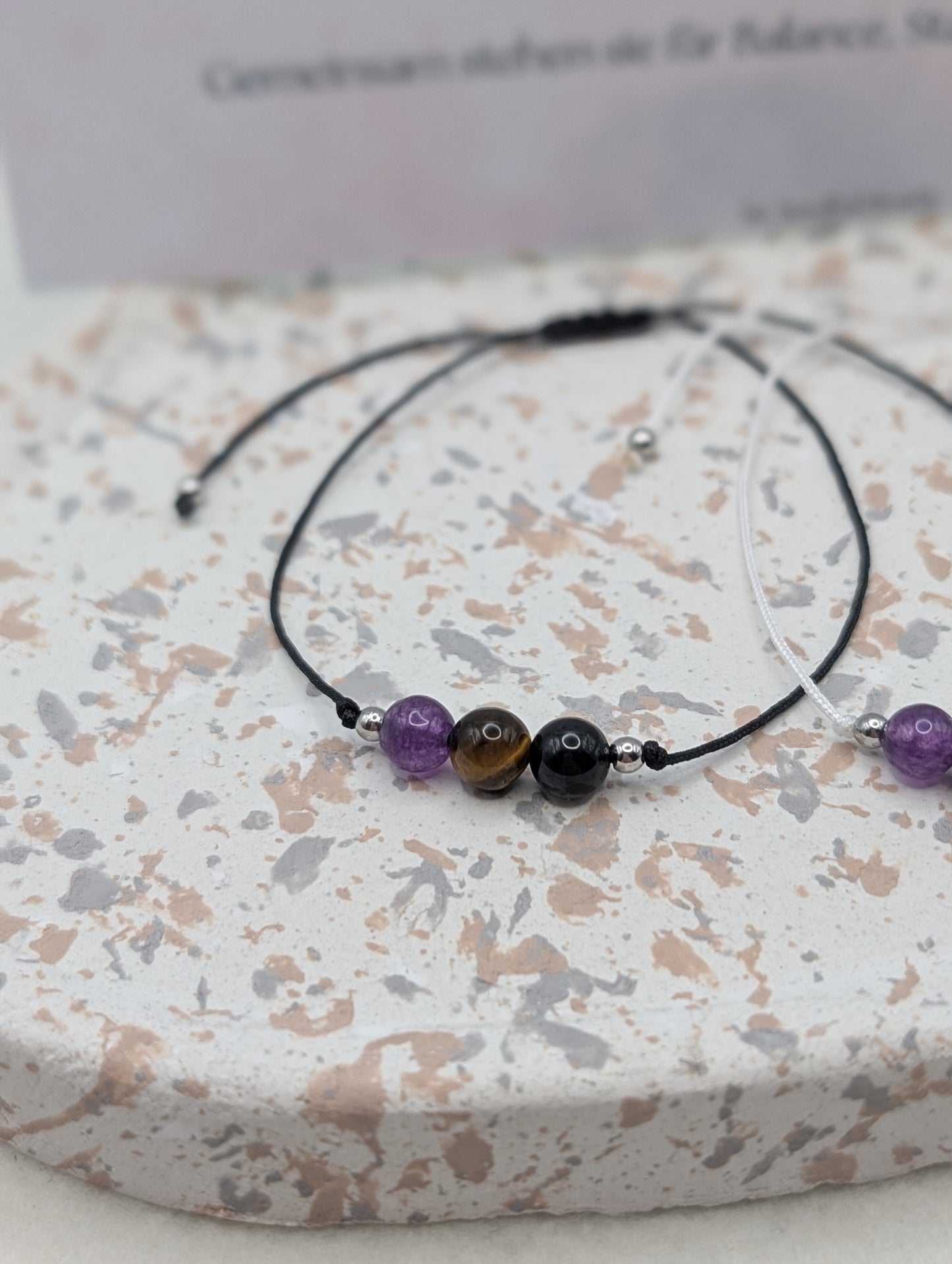 Seelenstein-Armband – handgefertigter Schmuck mit Natursteinen | symbolischer Begleiter in 3 Varianten | Amethyst, Tigerauge & mehr | 1037