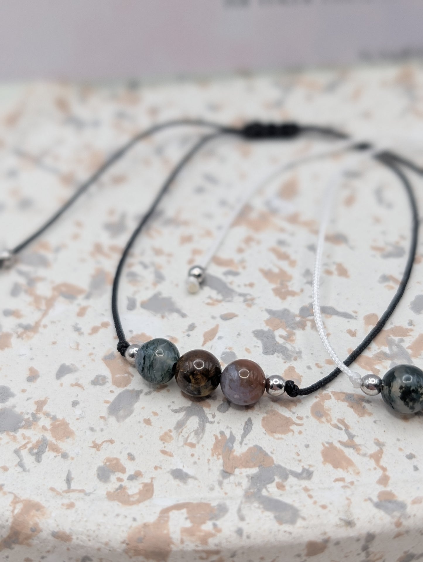 Seelenstein-Armband – handgefertigter Schmuck mit Natursteinen | symbolischer Begleiter in 3 Varianten | Amethyst, Tigerauge & mehr | 1037