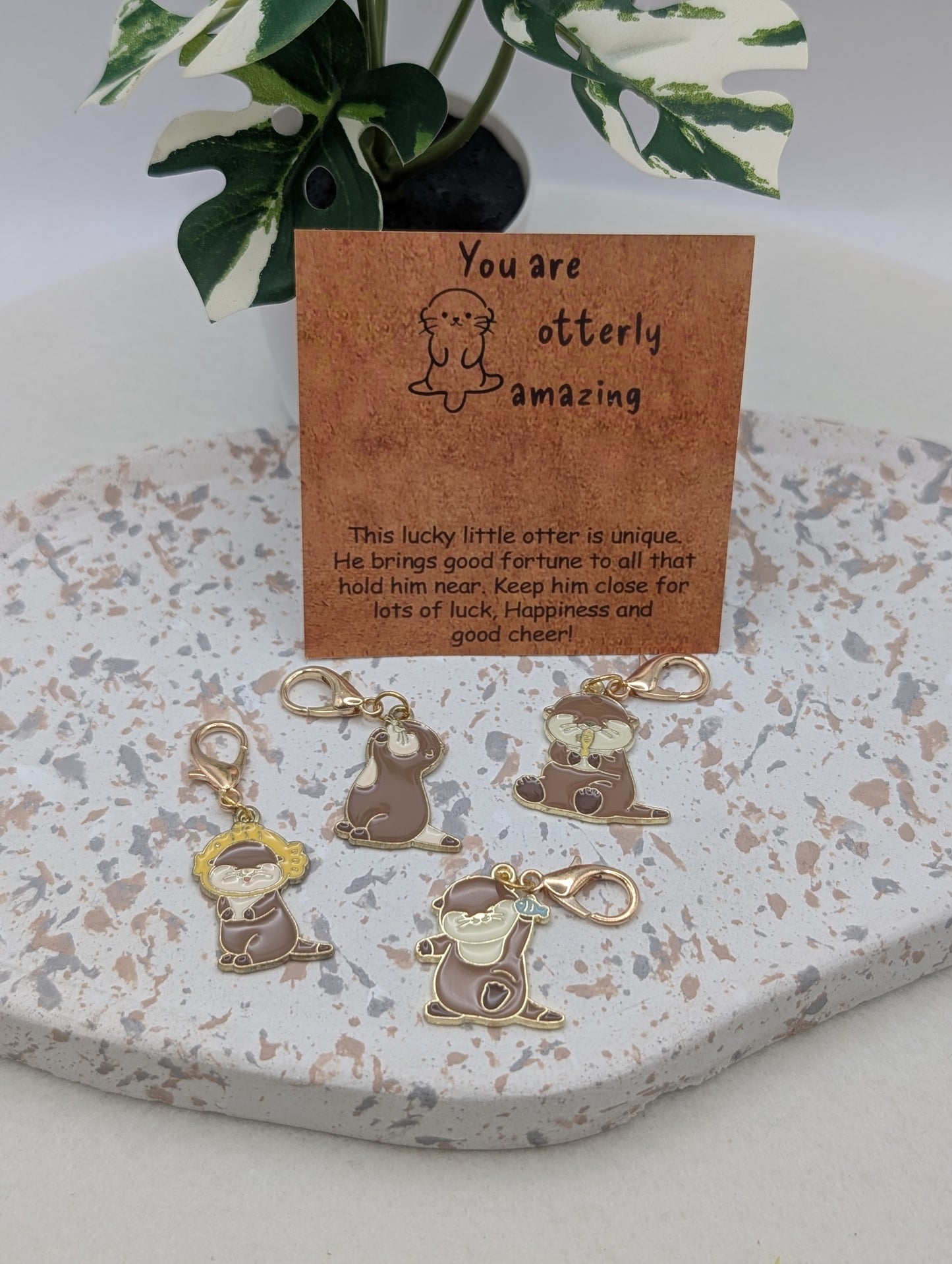 Pocket Hug - Glücks-Otter Anhänger - "You Are Otterly Amazing" | Aufmerksamkeit | Glücksbringer | Mutmacher | Geschenkidee | 1034