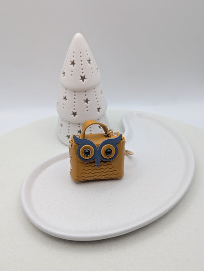 Eulen Schlüsselanhänger mit Mini-Täschchen – Kunstleder & Golddetails | 1016