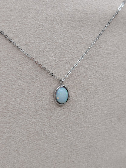 Kette mit Opal-Anhänger – 18 Karat vergoldet & Edelstahl | 1088