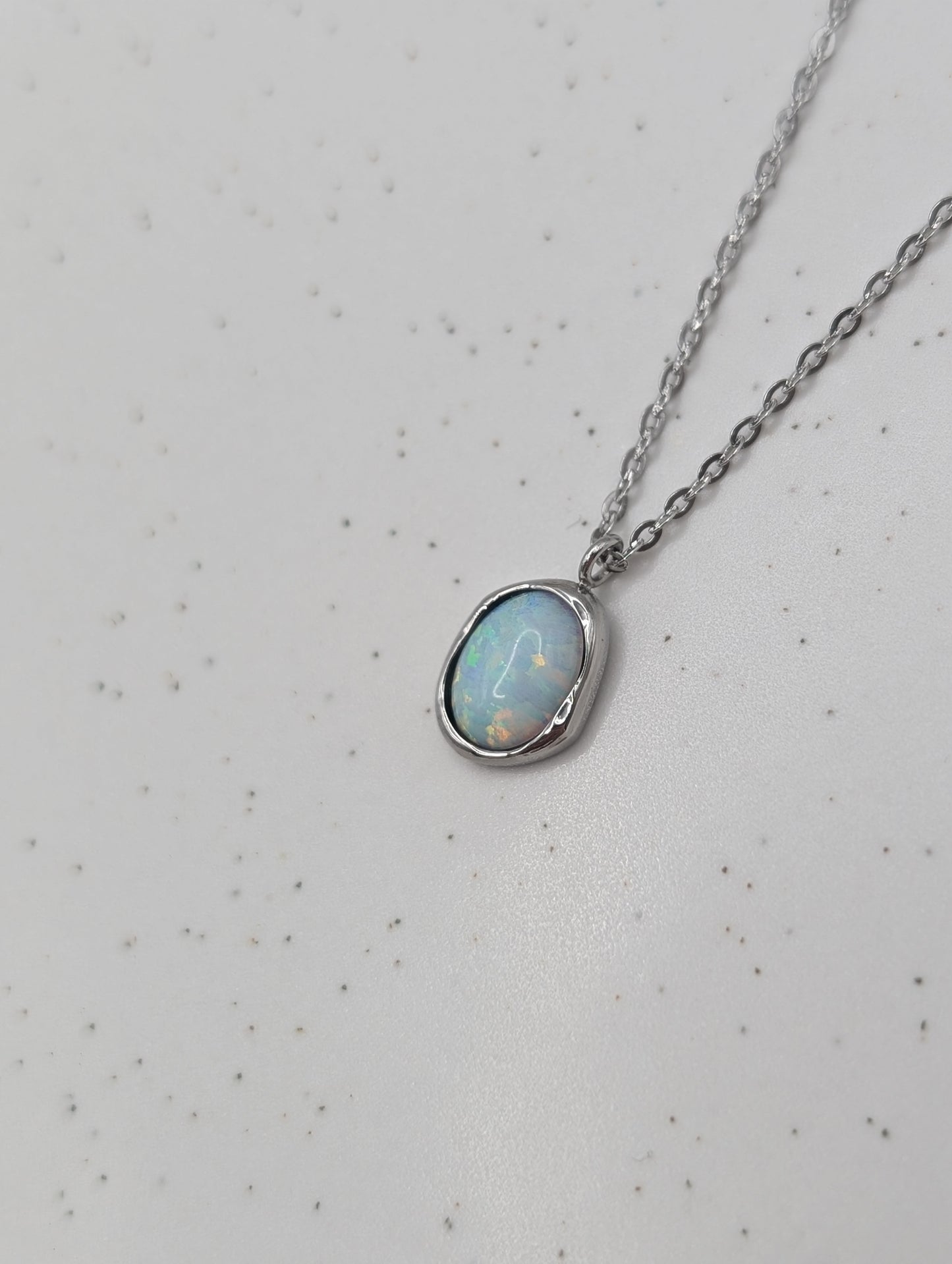 Kette mit Opal-Anhänger – 18 Karat vergoldet & Edelstahl | 1088