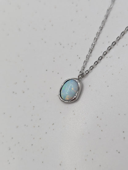 Kette mit Opal-Anhänger – 18 Karat vergoldet & Edelstahl | 1088