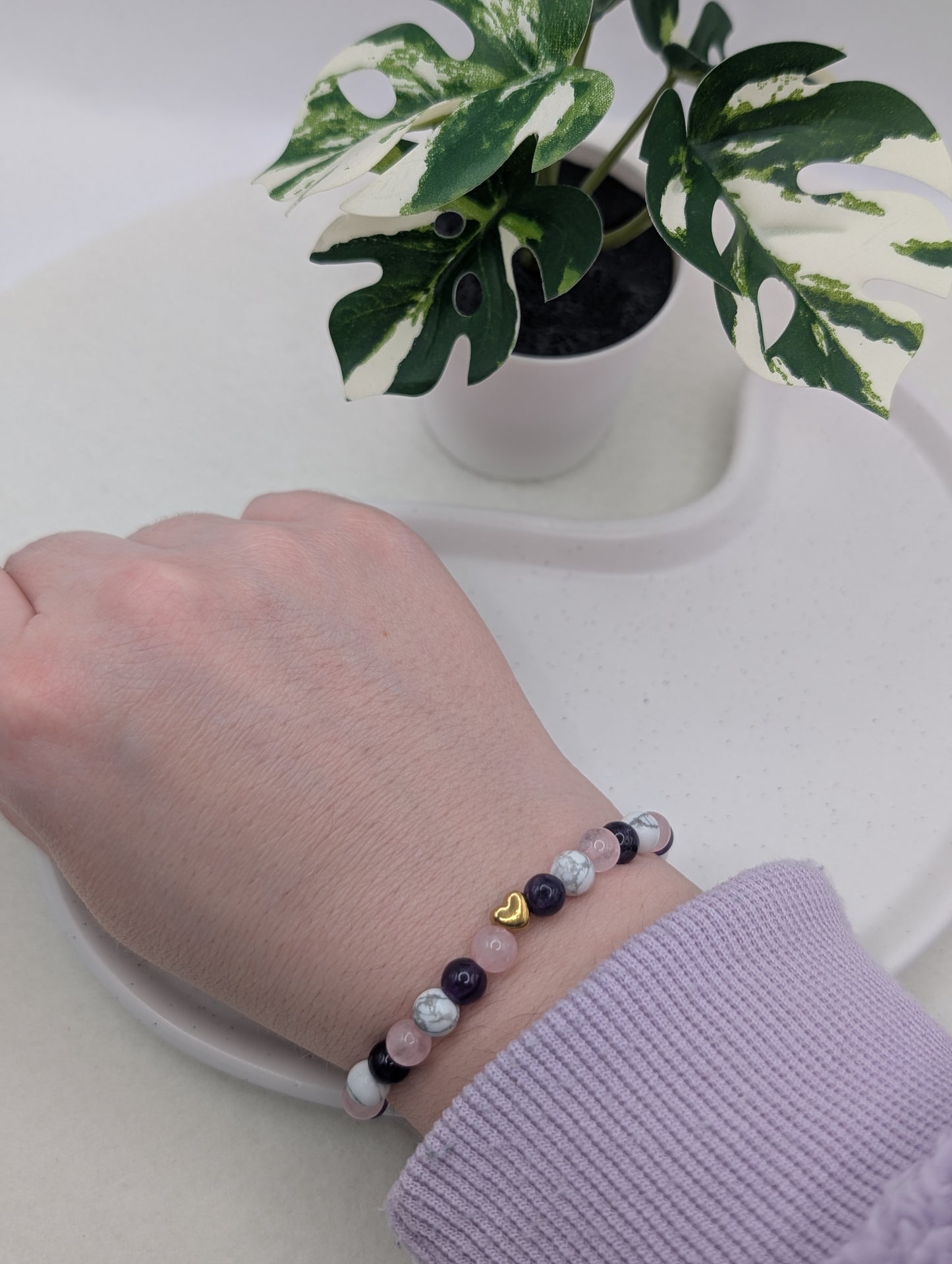 Edelsteinarmband  „Heart Balance“ | Rosenquarz, Amethyst & Howlith | 1095