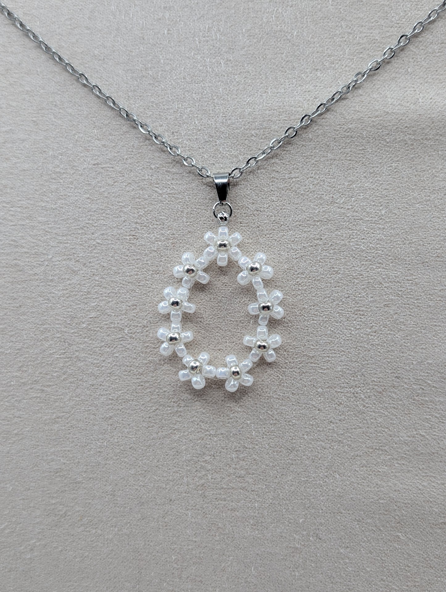 Edelstahlkette mit Blümchen aus Miyuki-Perlen | 1100
