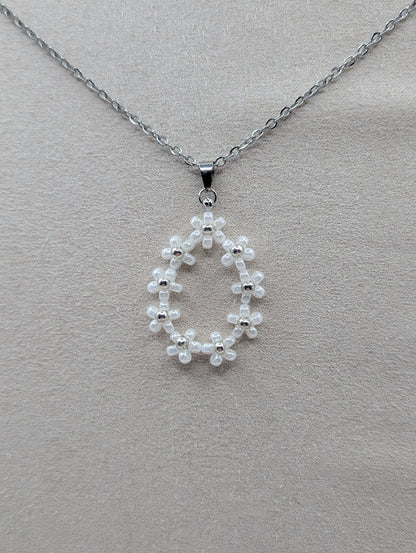Edelstahlkette mit Blümchen aus Miyuki-Perlen | 1100