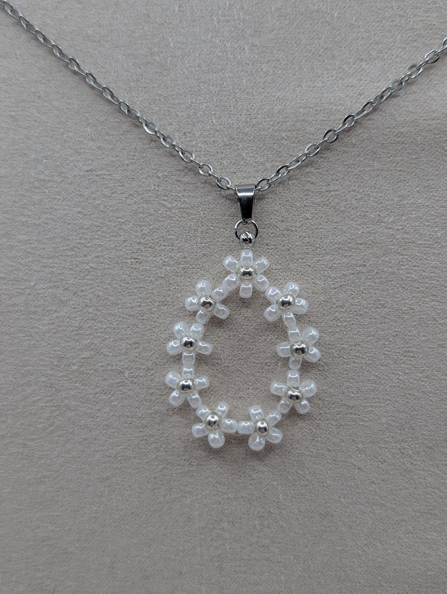 Edelstahlkette mit Blümchen aus Miyuki-Perlen | 1100