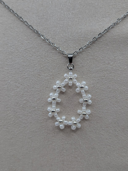 Edelstahlkette mit Blümchen aus Miyuki-Perlen | 1100