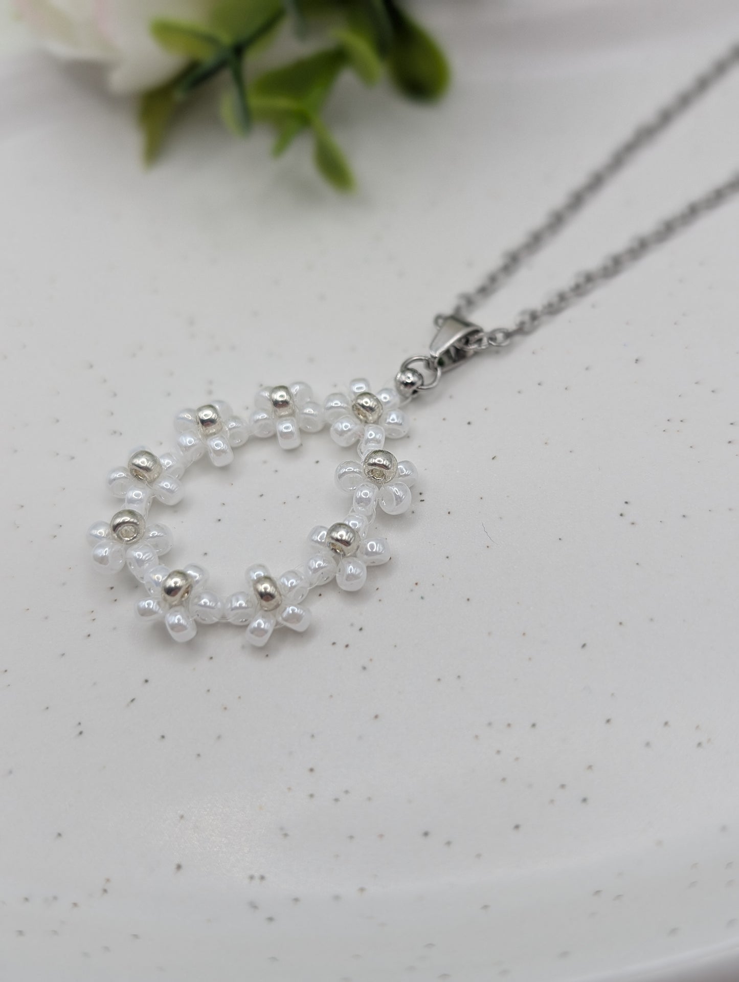 Edelstahlkette mit Blümchen aus Miyuki-Perlen | 1100