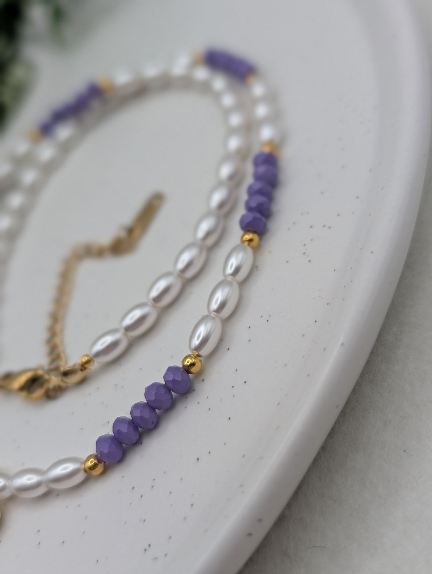 Elegante Perlenkette mit Herzanhänger – Lila & Gold | 1104