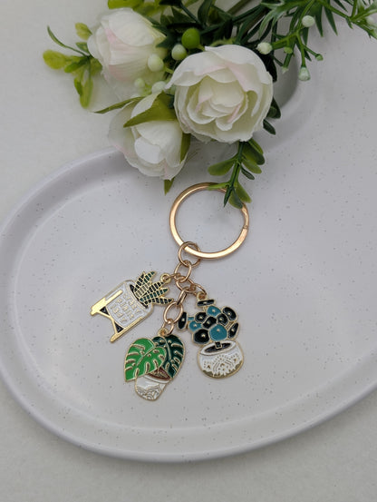 Crazy Plant Lady Schlüsselanhänger – Emaille Pflanzen-Charm mit Goldring | 1110