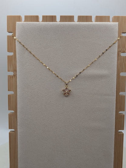 Zarte Blütenkette mit Zirkonia – 18k vergoldet | 1118