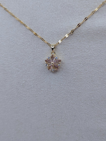 Zarte Blütenkette mit Zirkonia – 18k vergoldet | 1118