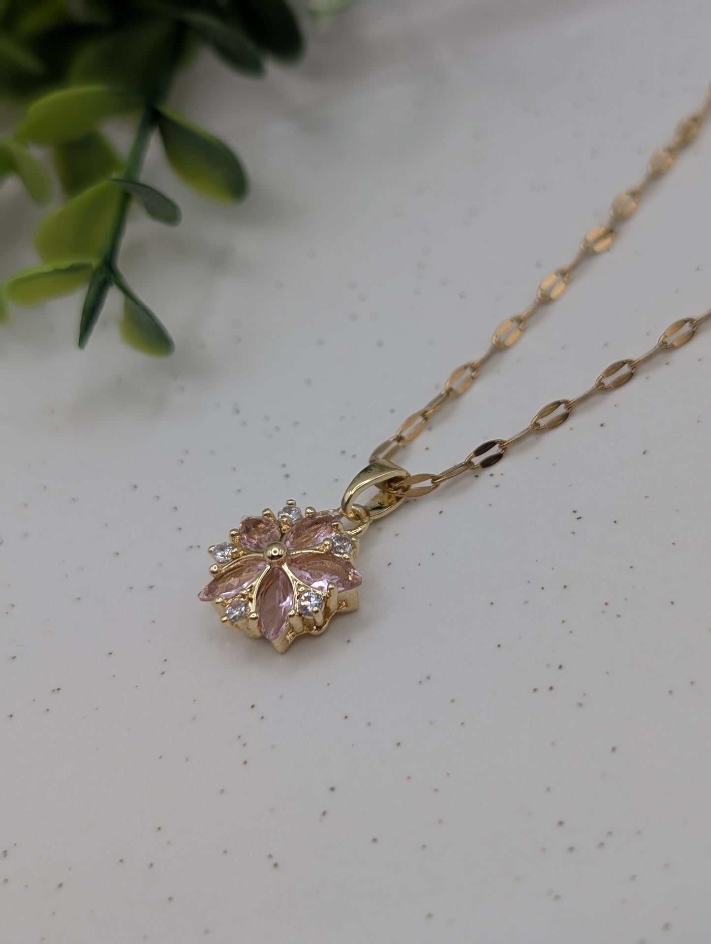 Zarte Blütenkette mit Zirkonia – 18k vergoldet | 1118