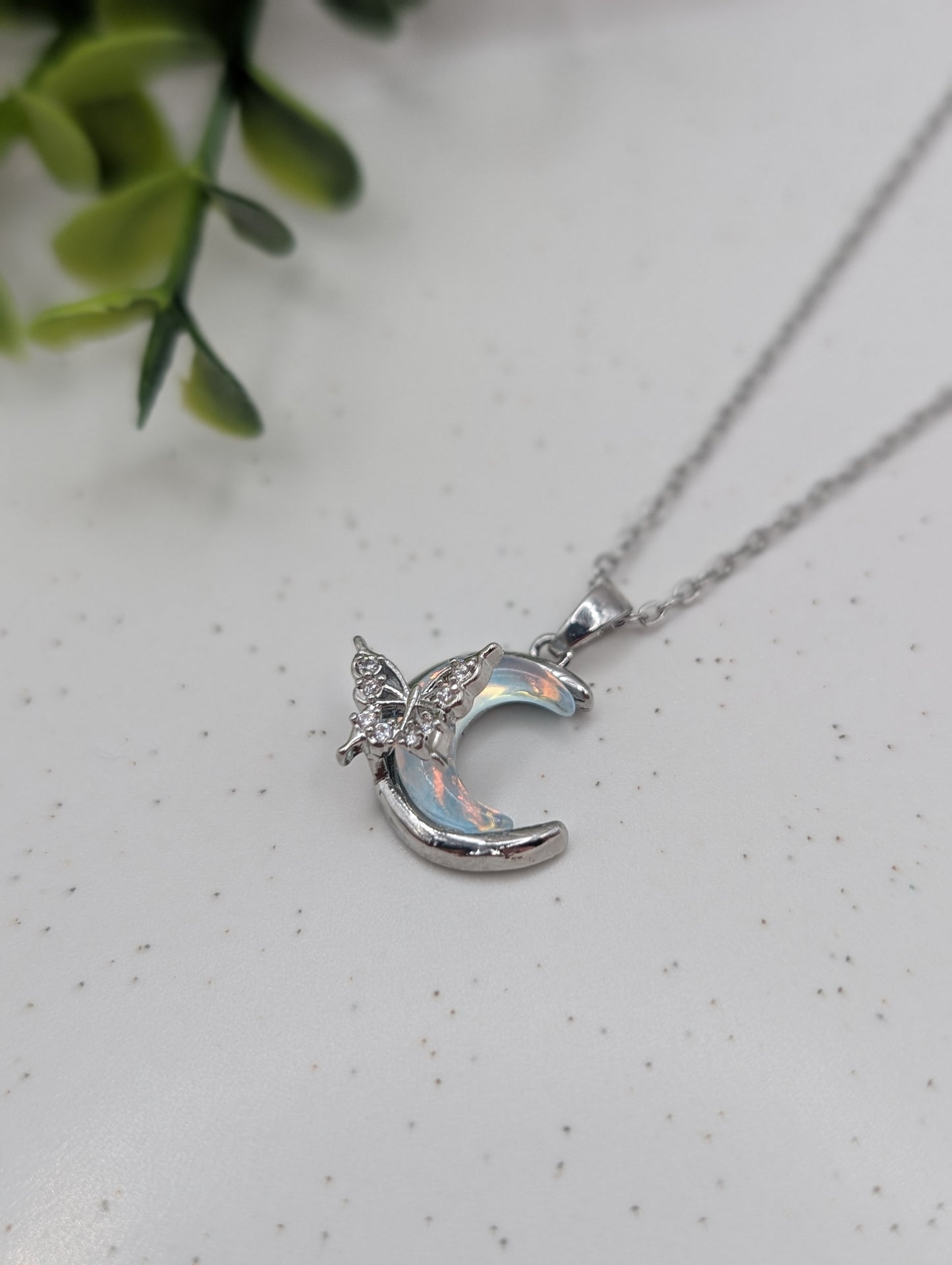 Edelstahlkette „Moon Butterfly“ – 18 Karat vergoldet | 1117