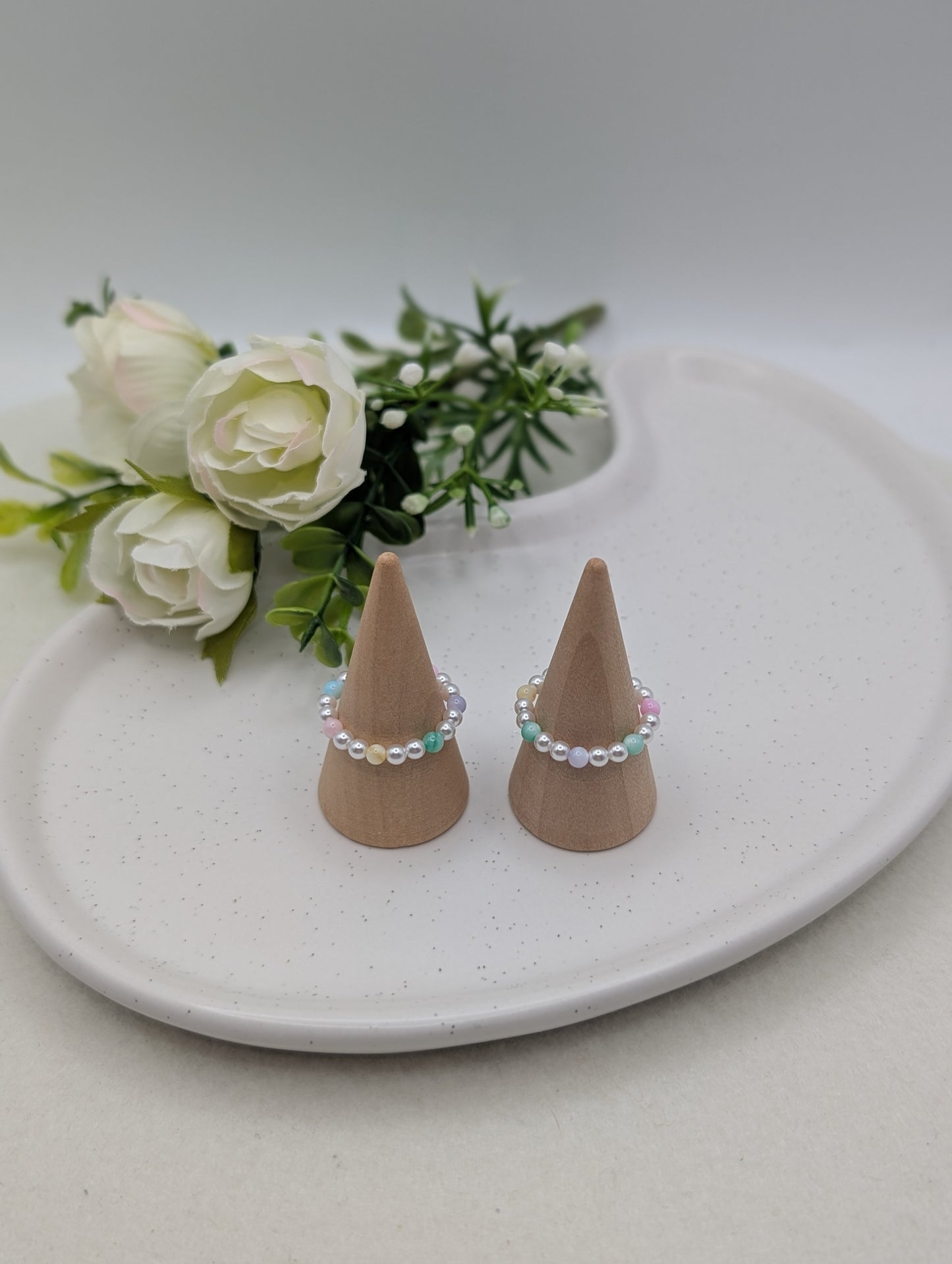 Perlenring „Soft Moments“ mit farbigen Muschelperlen | 1127
