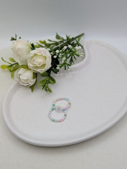 Perlenring „Soft Moments“ mit farbigen Muschelperlen | 1127
