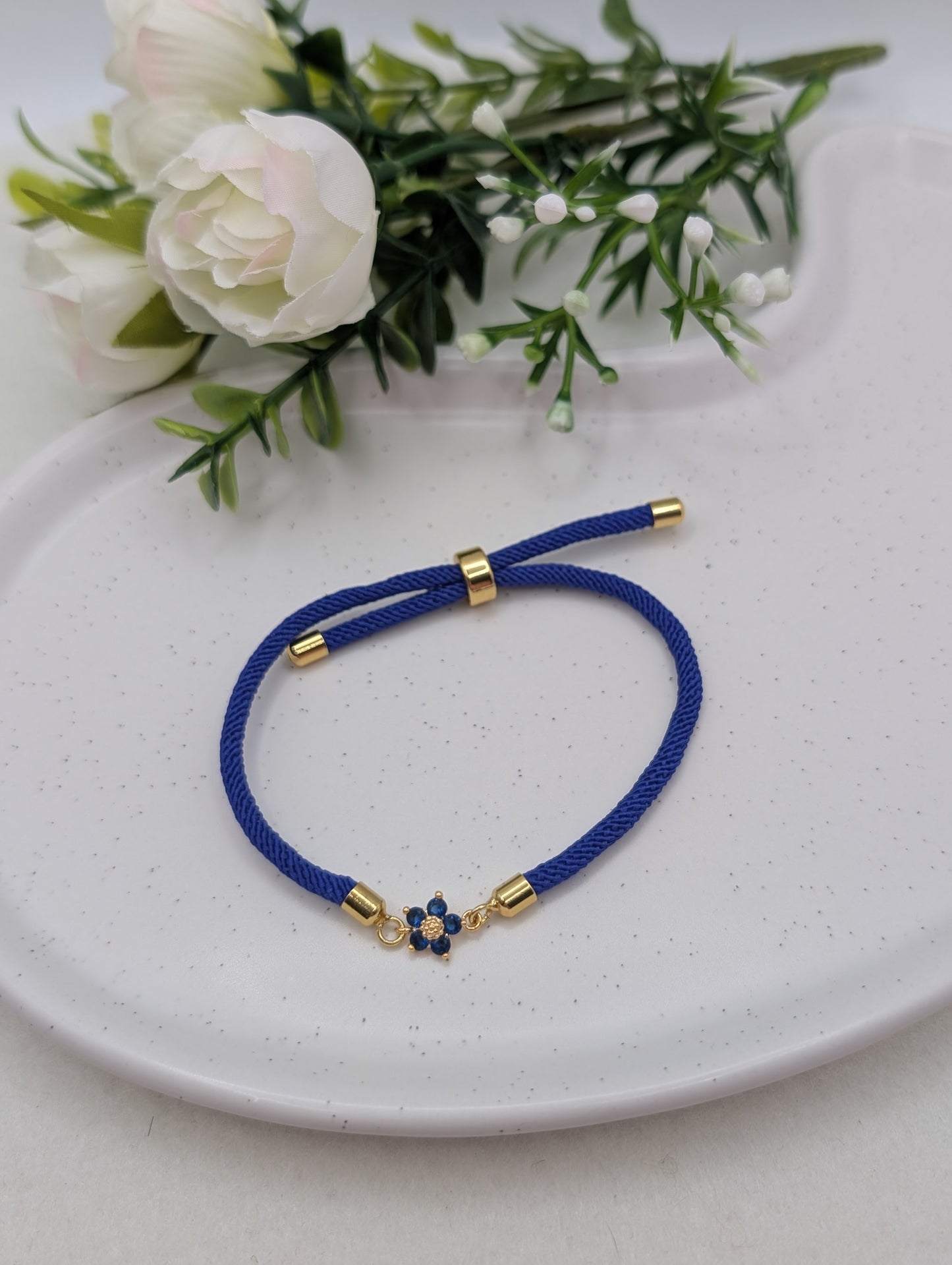 „Little Bloom“ – Nylonarmband mit 18K vergoldeter Blume | 1131