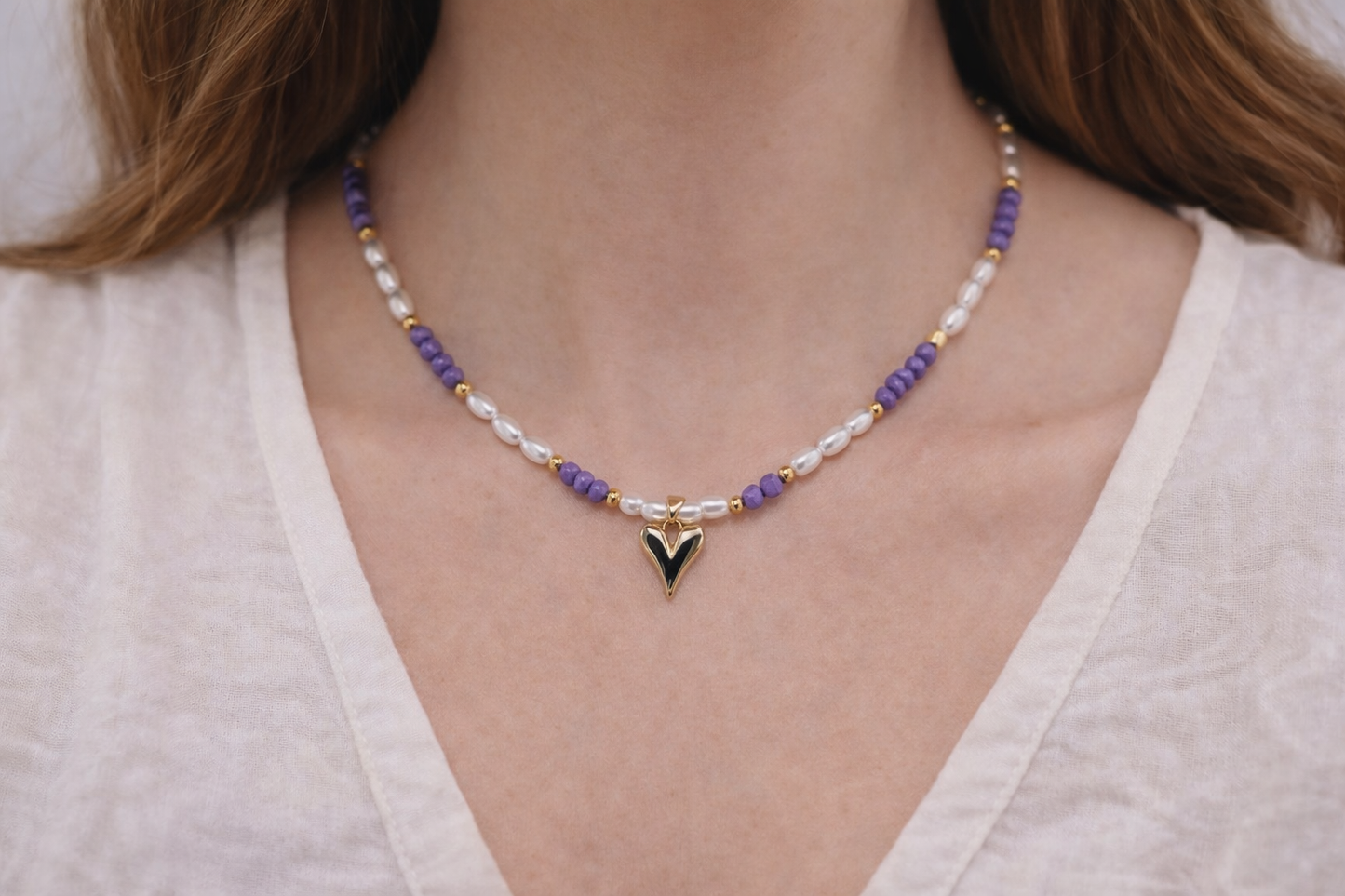 Elegante Perlenkette mit Herzanhänger – Lila & Gold | 1104